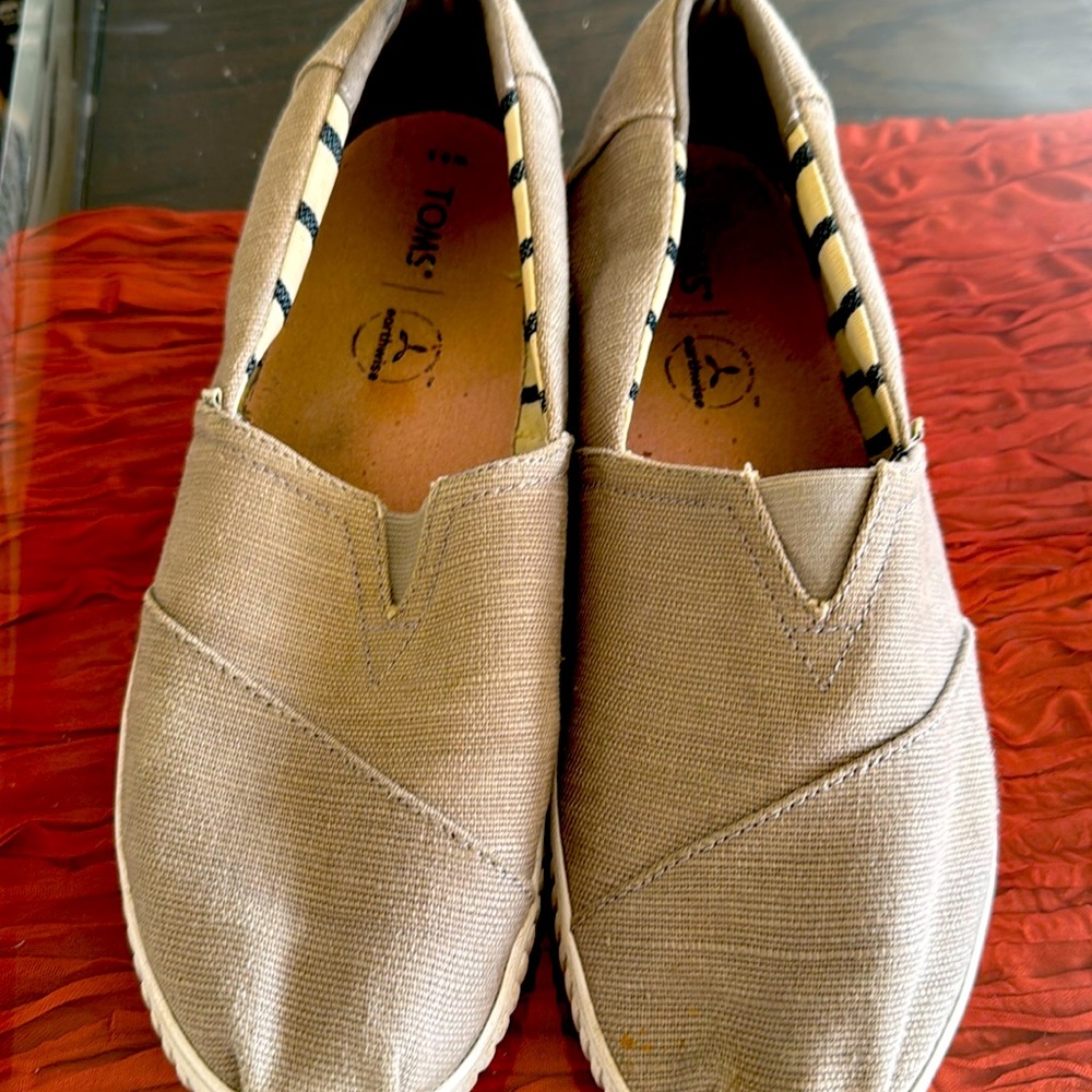 Toms shoe